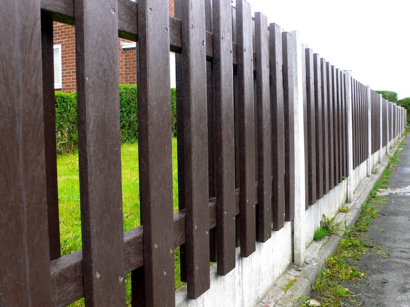 garden-fence-panel-recycled-plastic-heavy-duty